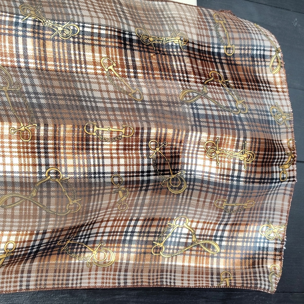 🐴 Horse Bit Plaid Scarf - Picture 5 of 9